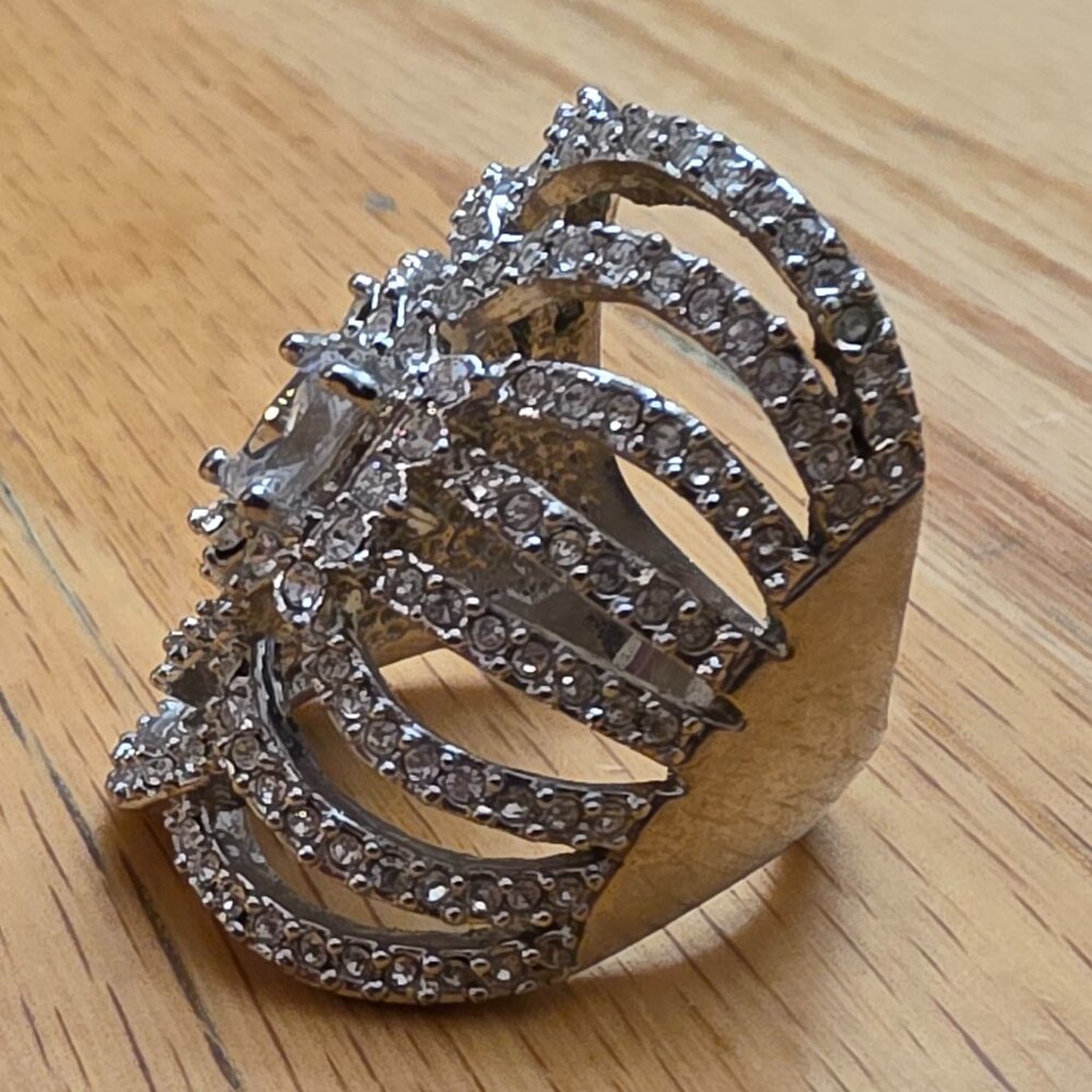 Claire's Multi-Stone Rhinestone Ring Size 10 - Picture 15 of 16